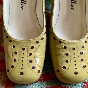 Bettye Muller Olive/Brown Vintage Inspired Heels
